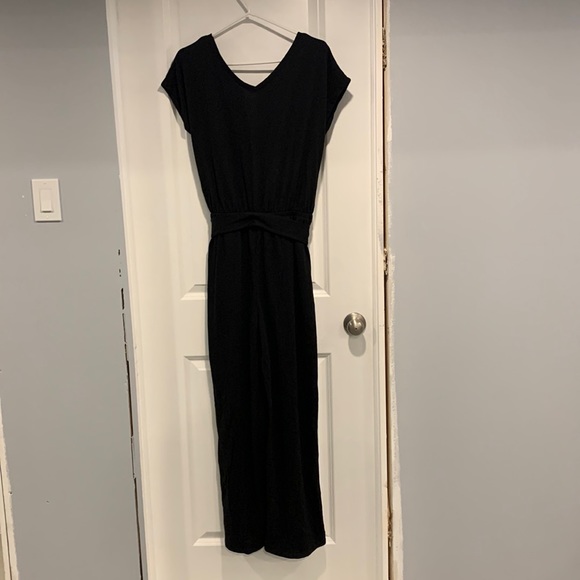 NWT-Cuddl Duds, Crinkle Jersey V-Neck, Jumpsuit with Tie Front Detail. - Picture 2 of 7